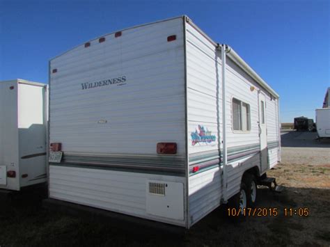 1999 Used Fleetwood Wilderness 24j Travel Trailer In Illinois Il