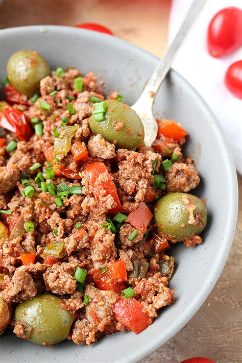 And by many, i mean, none. for the most part, the only time green things appeared on our plates were the tiny, diced pieces of bell pepper in our sofrito. Paleo Whole30 Cuban Picadillo - Real Food with Jessica