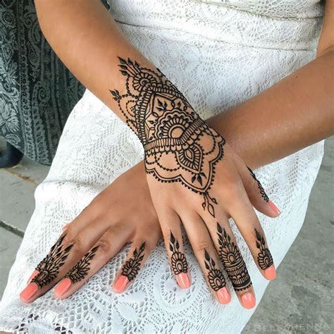 Unique And Stunning Henna Tattoos Design Fashion 2d