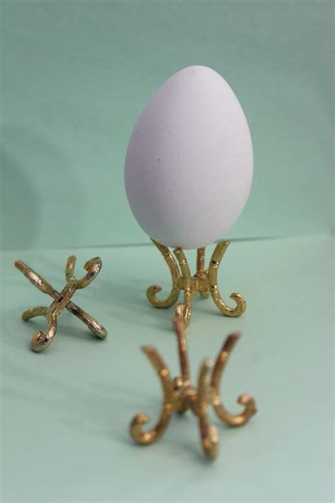Set Of Vintage Gold Tone Metal Egg Holders Display Stands For Life Size Eggs