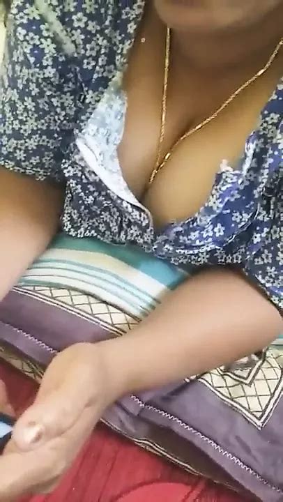 Aunty Cleavage Xhamster
