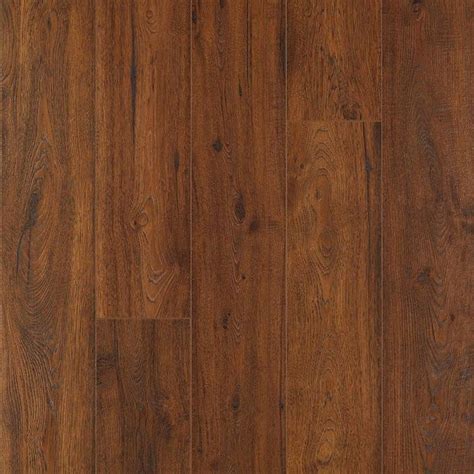 Pergo Max Premier Cambridge Amber Oak Embossed Laminate Flooring Sample