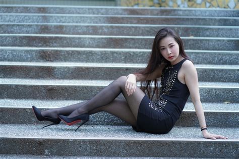 1421104 4k asian stairs sitting legs stilettos pantyhose dress pose rare gallery hd