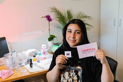 Student Jasmine Gomez Sells Designed Slayed Sets To Accessorize Nails