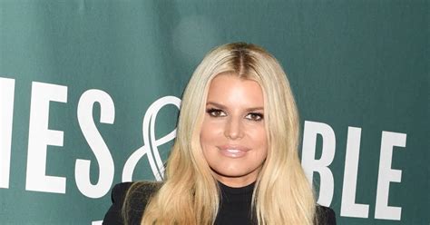 Jessica Simpson Slams Former Vogue Editor For Body Shaming Her Fame10