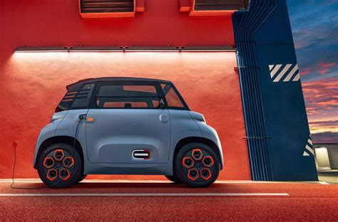 Citroëns New Ev Is A Tiny Two Seater That Only Costs 22 A Month
