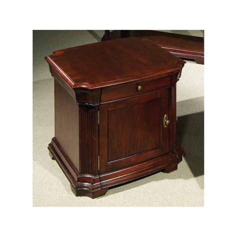 For nearly a century, the name broyhill® has been associated with fine quality furniture making. 3145-04 Broyhill Furniture Chateau Calais Door End Table