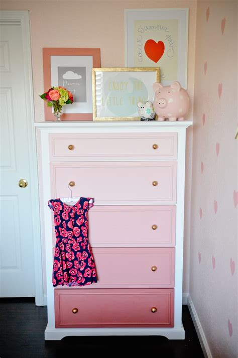 Creative wall art, cool desk accessories, cheap pillows, bedding, rugs sick of seeing the same 20 or so diy ideas for teen room decor over and over on pinterest? 15 Chic DIY Decor Projects for Lovers of Pink