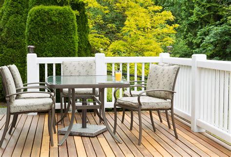 Heavy duty vinyl railing, deck railing, aluminum railing, stair railing. Uses Of Vinyl Railing For Decks and Stairs | The Fence ...