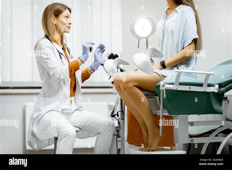 Gynecologist Chair Stockfotos And Gynecologist Chair Bilder Seite 2 Alamy