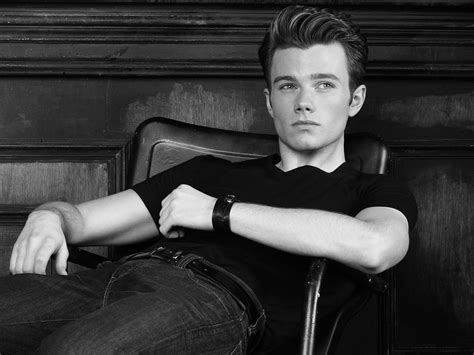 Chris Colfer L Ex Protagonista Gay Di Glee In Ab Fab The Movie Gay It