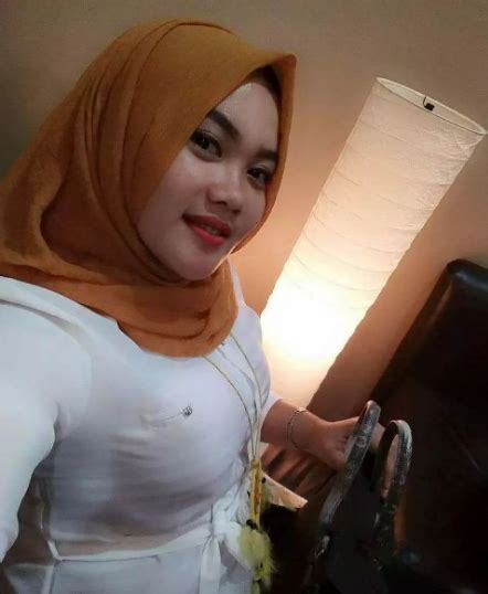 Indonesian Single Maid