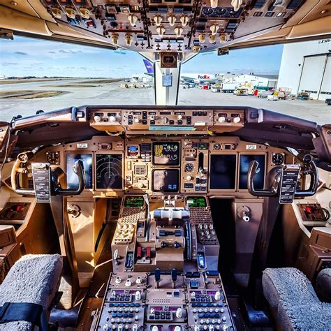 Jan Jasinski Photojasinski En Instagram The Flight Deck Of A