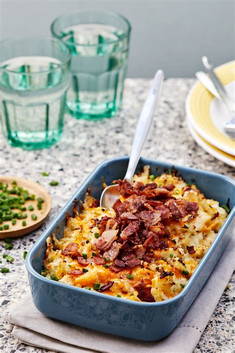 Wondering how to make broccoli cauliflower casserole? LCHF-recept - Blomkålsgratäng med bacon - Diet Doctor ...