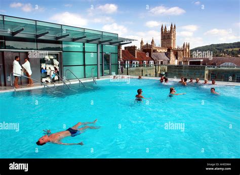 The Rooftop Pool At The Bath Thermae Spa Uk Stock Photo Alamy