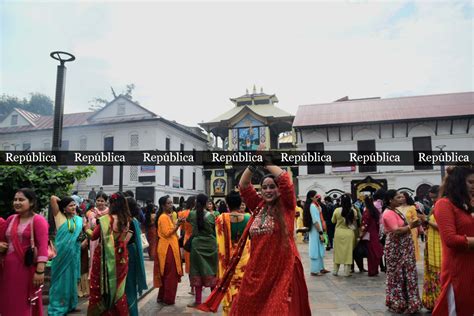 in pictures devotees throng pashupatinath temple on first monday of shrawan myrepublica the