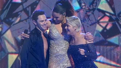 Selma Blair Returns To ‘dancing With The Stars Stage For Stunning