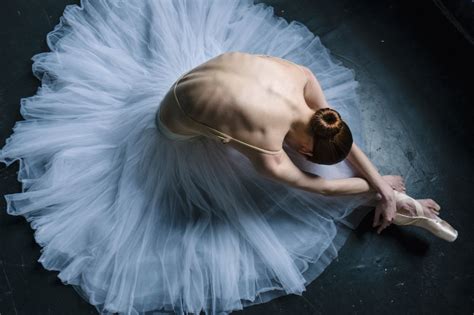Powerful Backstage Photos Of Ballet Dancers Through Eyes Of Russian Ballerina Bored Panda