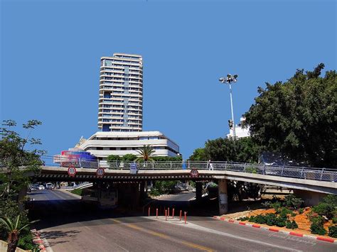 Dizengoff square or dizengoff circus is an iconic public square in tel aviv, on the corner of dizengoff street, reines street and pinsker street. Yaacov Agam's Famous 'Fire and Water Fountain' in Tel Aviv ...