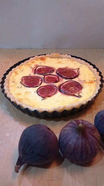 Instead of topping the mashed potatoes with chives—a classic combination—you can substitute parsley, rosemary, or thyme. sarguna's fantabulous kitchen: Fig And Goat Cheese Tart | Fig and goats cheese tart