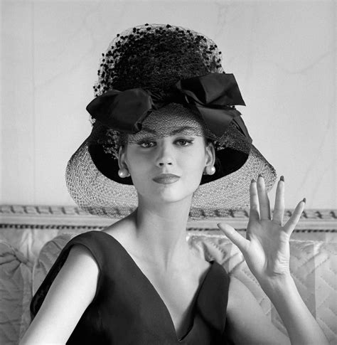 Photo Norman Parkinson 1960 Elegant Hats Wedding Hats Beautiful Hats
