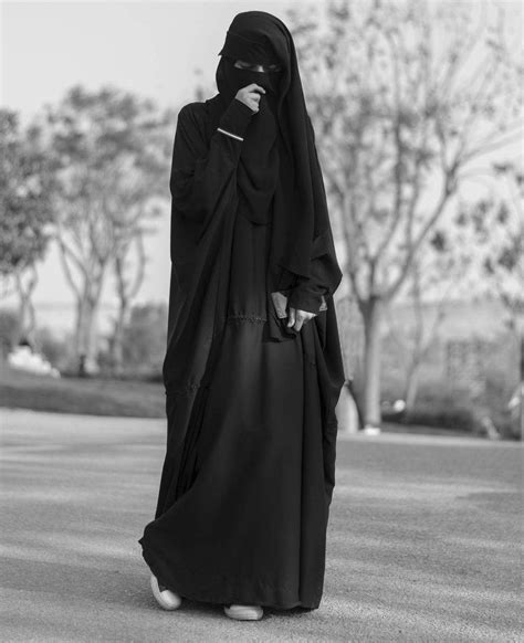 Pin By Yuls On Elegant Niqab Niqab Fashion Arab Girls Hijab