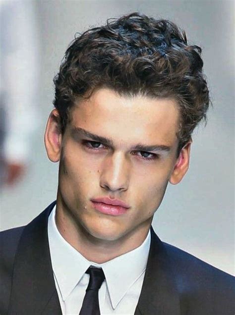 25 Good Hairstyles For Thick Hair Male Hairstyle Catalog