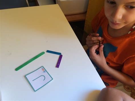 Día 2 Letras Con Palos De Polo Educadiver Juegos Para Preescolar
