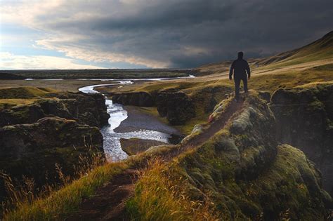Best Time To See Fjaðrárgljúfur Canyon In Iceland 2020 Roveme