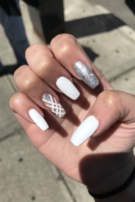 White And Silver Nails With Design 🌬 Gel Polish Glitter Coffin