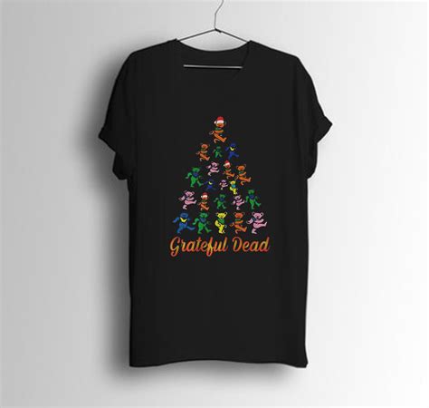 Découvrez tout de suite de nouvelles offres de nos dernières gammes chez boohooman. Grateful dead dancing bears Christmas tree T Shirt KM