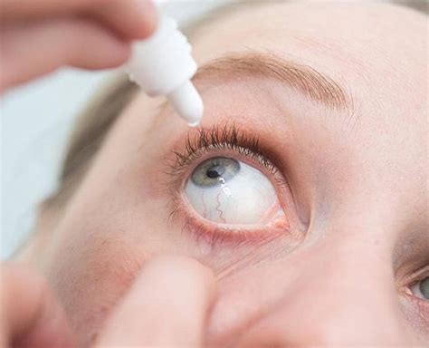 things to keep in mind while doing makeup if you wear contact lenses things to keep in mind
