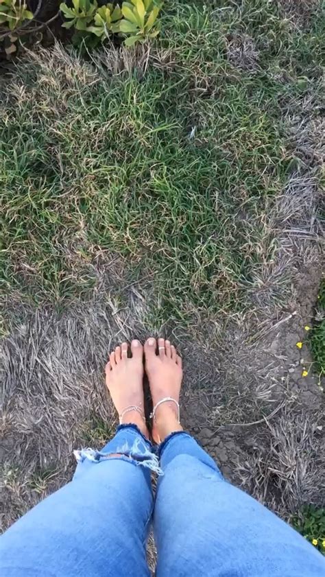 Isabel Lucass Feet