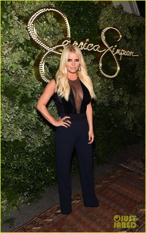Jessica Simpson Reveals She Can Hold Her Breath Longer Than Justin