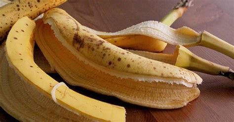 Stop Throwing Away Banana Peels 7 Ways You Can Use Them The Discover