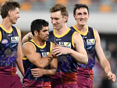 Andrew browne of the tigers handballs during a richmond tigers afl training session at me bank centre on may 29, 2012 in melbourne, australia. AFL 2020: Harris Andrews contract, signs new deal to stay ...