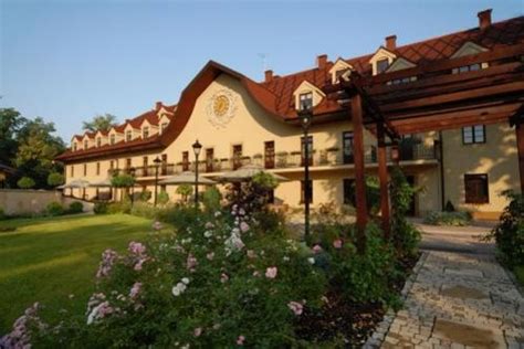 Turowka hotel & spa is located in the central part of wieliczka, walking distance from salt mine and close to wieliczka castle. Turówka Hotel & Spa | Wieliczka, Żeromskiego (Hotele)