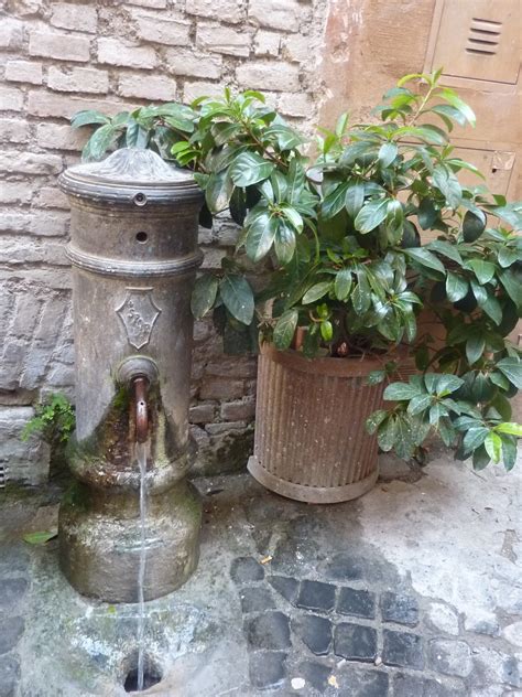 Romes Charming Drinking Fountains Italian Allure Travel