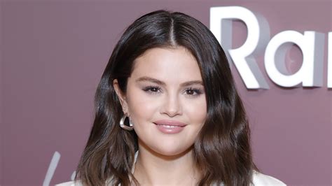 The Selena Gomez And Kylie Jenner Golden Globes Rumors Explained