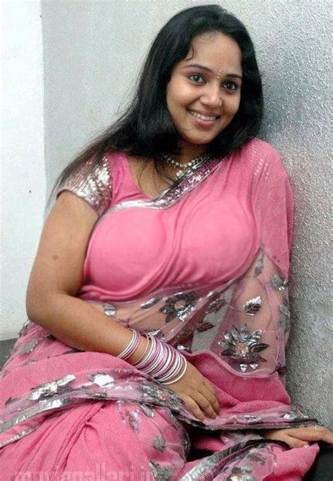 hot desi girls and mallu s desi mallu bhabhi hot in pink blouse hot images