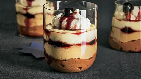 Dessert im Glas - lecker und hübsch anzusehen | BRIGITTE.de