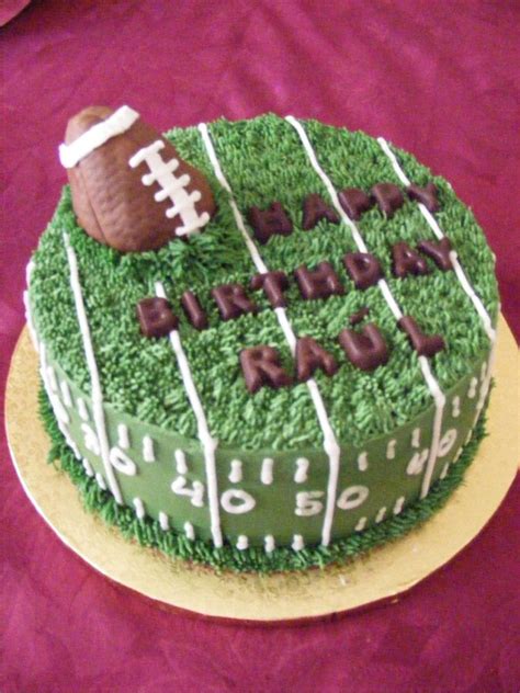 There are too many birthday cakes with the name downloads which you can. Football Field Cake | Superbowl cake, Football birthday cake