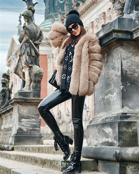 pin by adie on street fur fur coat outfit fur coat coat