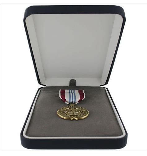 Vanguard Medal Presentation Set Defense Meritorious Service Heroes