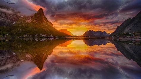 Midnight Sun In Reine Lofoten Norway Wallpaper Backiee