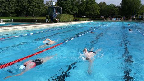 Women Can Now Swim Topless In Berlins Swimming Pools The Move Reflects Germanys Tradition Of