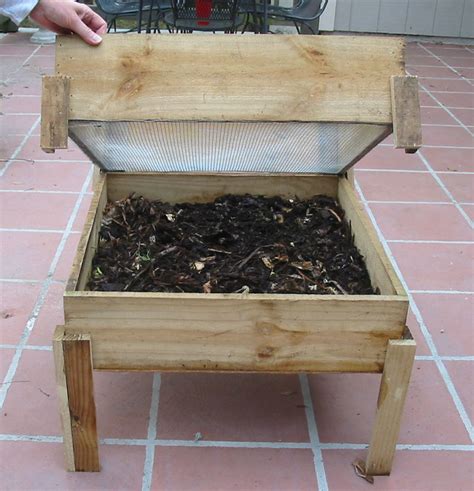 Build Wood Worm Compost Bin How To Build A Amazing Diy Woodworking