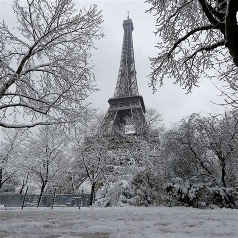 Eiffel Tower Winter Wallpapers Wallpaper Cave