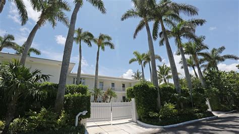 Jeffrey Epstein S 22 Million Palm Beach Mansion Will Be Demolished