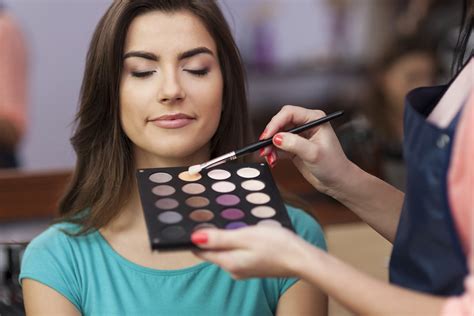 Ask To Questions Before Hiring Your Wedding Makeup Artists A Photo
